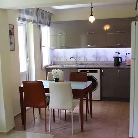 Oludeniz Tunacan Apartment Fethiye
